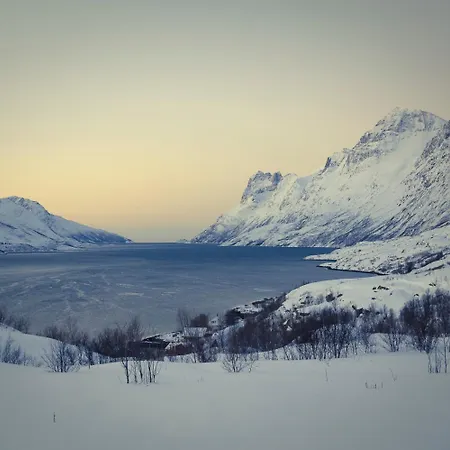 Курортный комплекс Storhytta 16p Norwegian Nostalgia By The Water *
